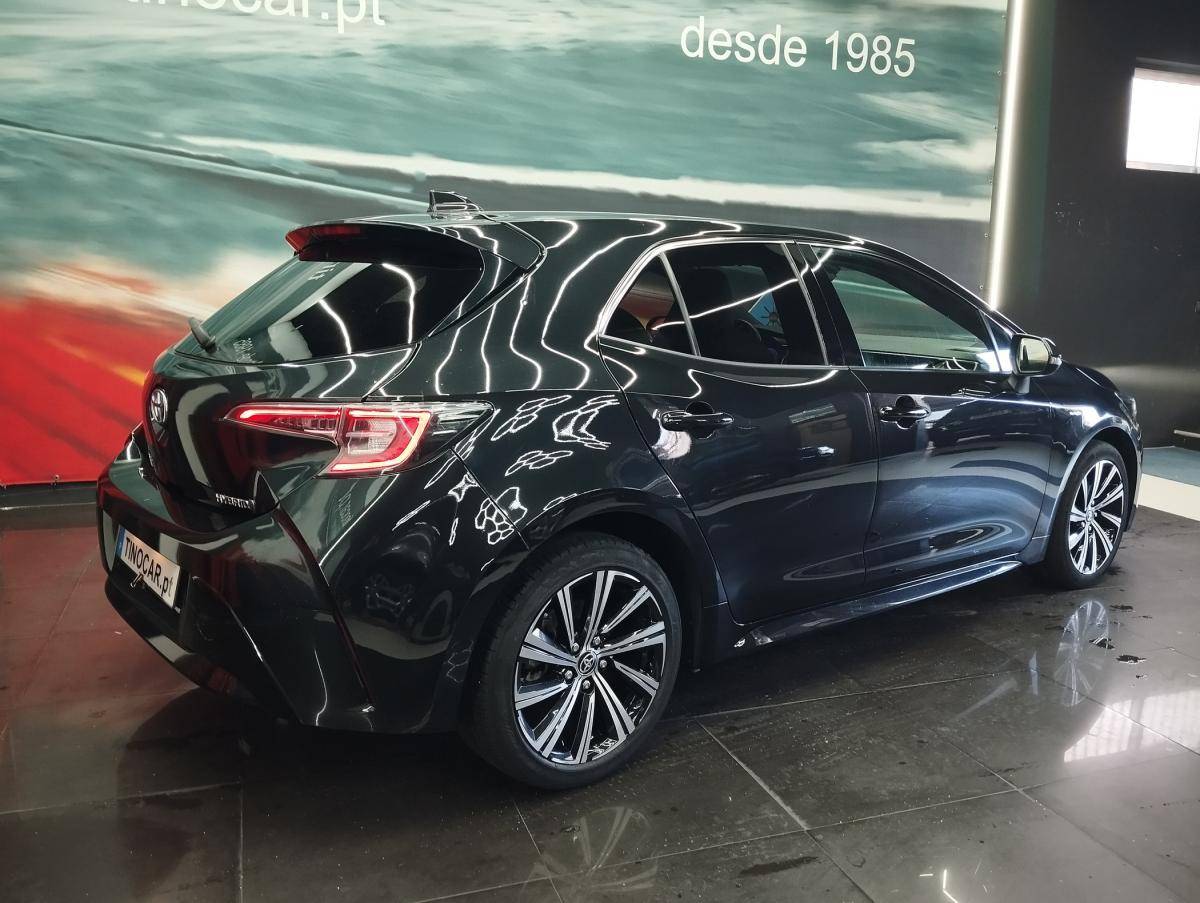 toyota-corolla-2022-hibrido-a-gasolina-1798cc