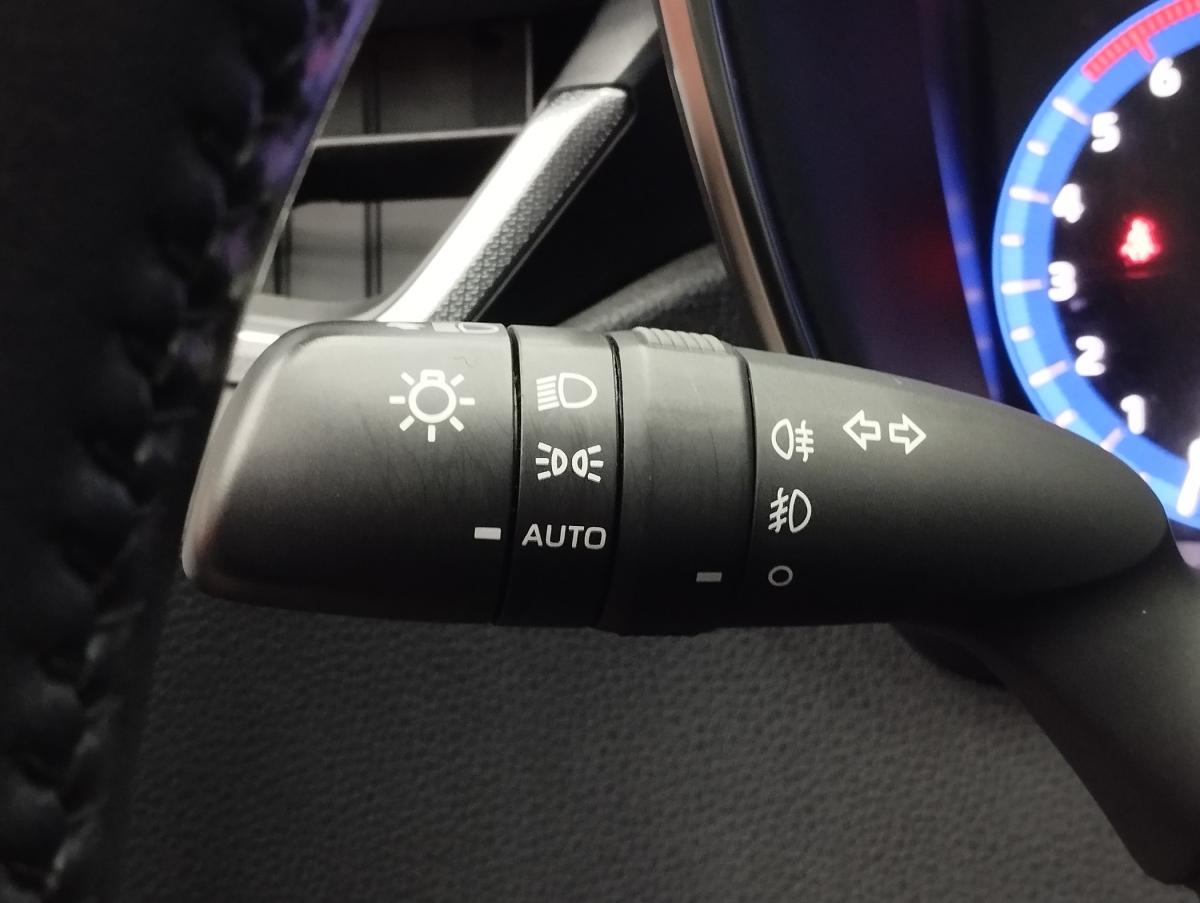 toyota-corolla-2022-hibrido-a-gasolina-1798cc