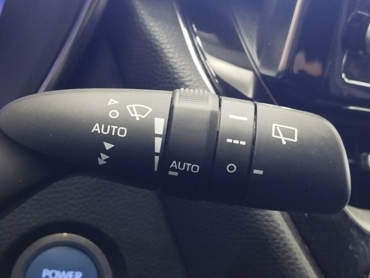 toyota-corolla-2022-hibrido-a-gasolina-1798cc