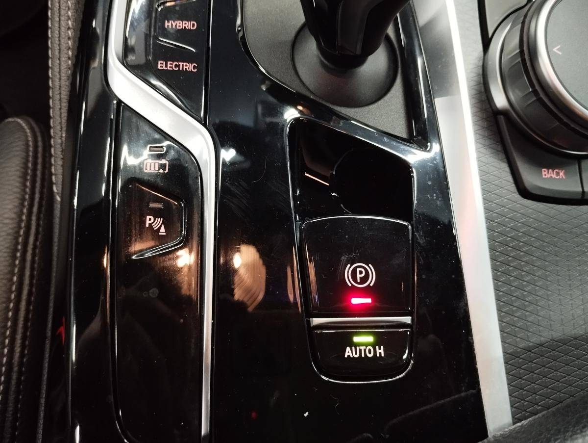 bmw-serie-5-2022-hibrido-a-gasolina-1998cc