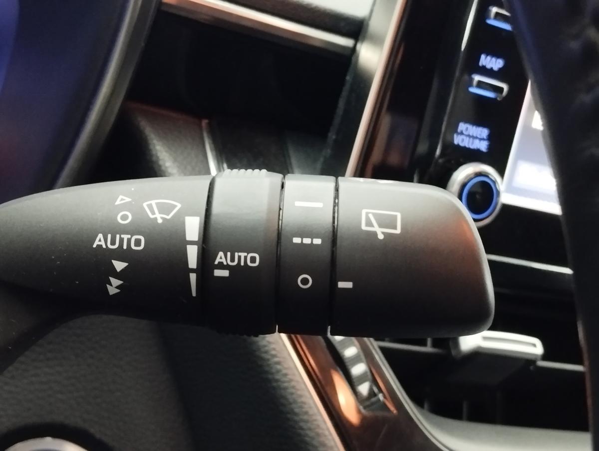 toyota-corolla-2020-hibrido-a-gasolina-1798cc