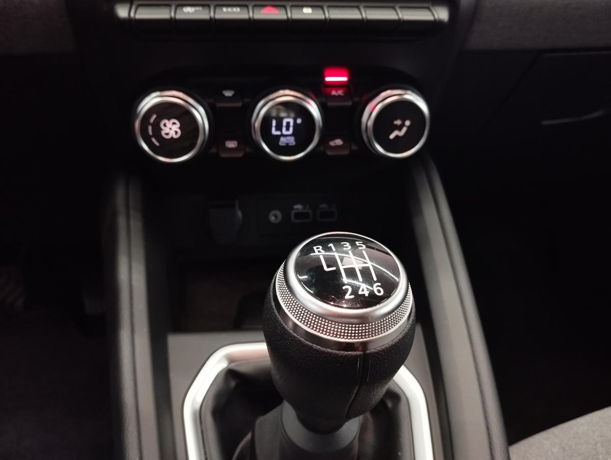 mitsubishi-colt-2025-gasolina-999cc