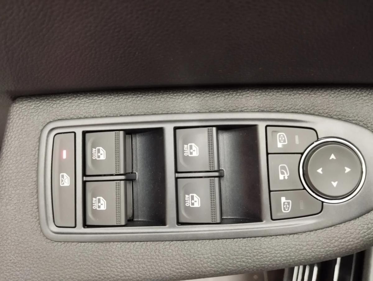 mitsubishi-colt-2025-gasolina-999cc