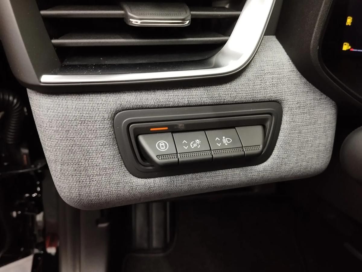 mitsubishi-colt-2025-gasolina-999cc