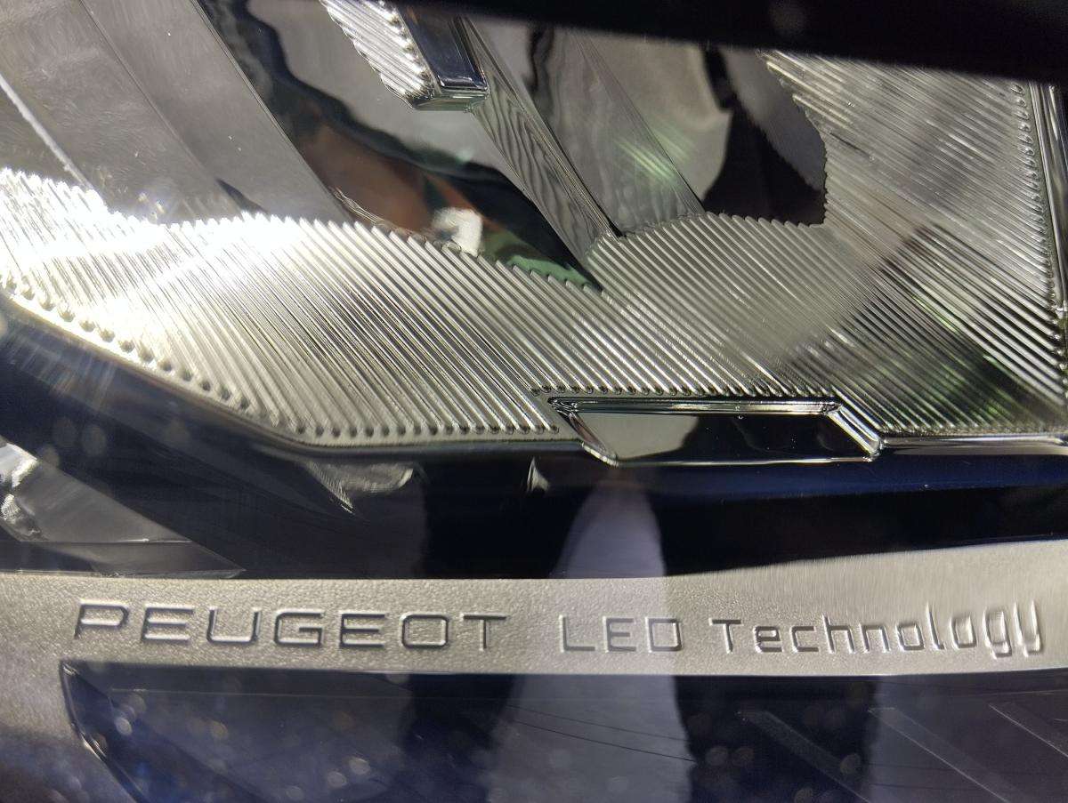 peugeot-308-sw-2022-diesel-1499cc