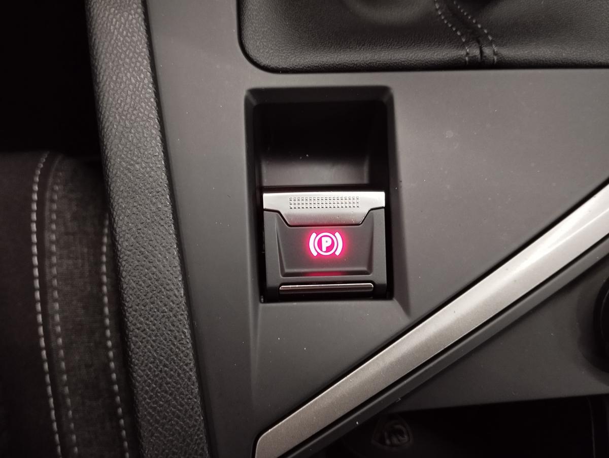 peugeot-308-sw-2022-diesel-1499cc
