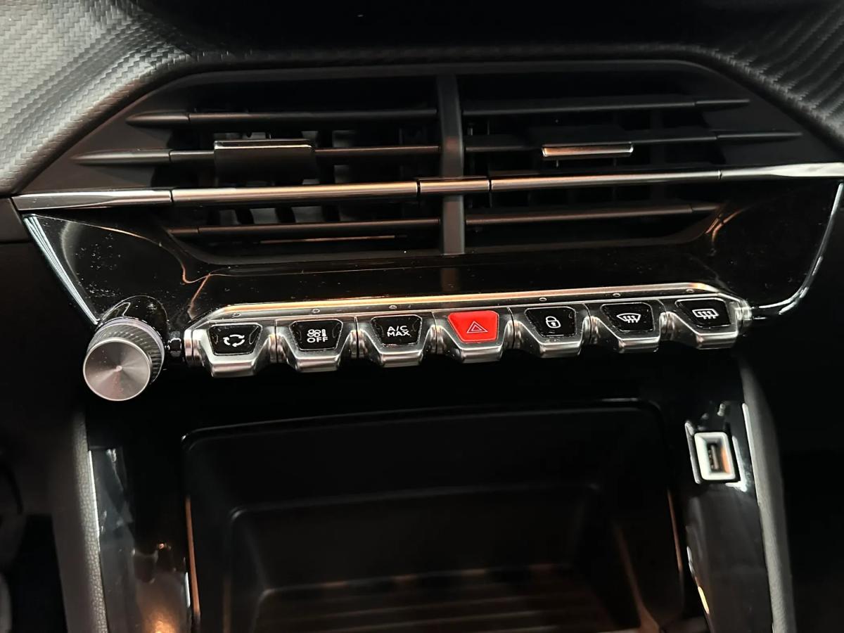 peugeot-208-2023-gasolina-1199cc
