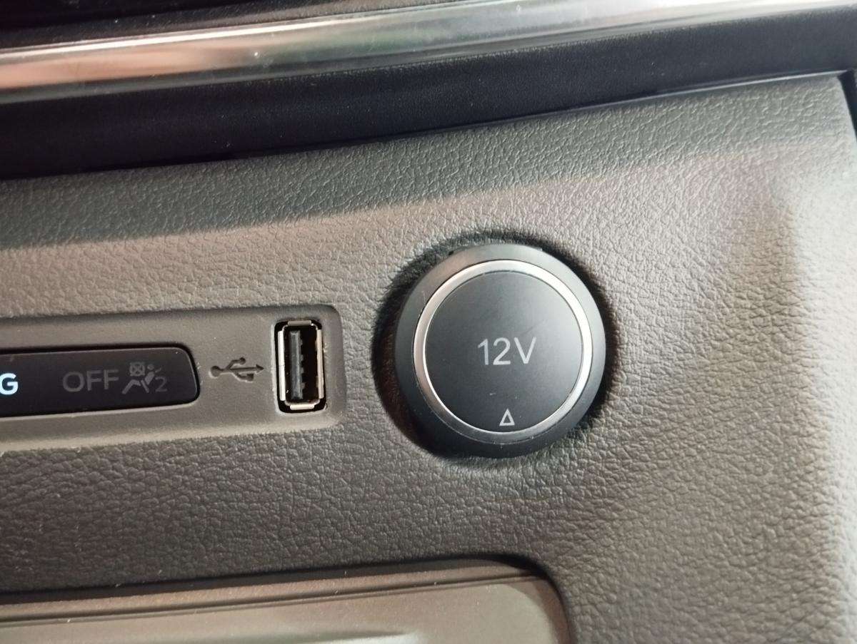 ford-tourneo-custom-2021-hibrido-a-gasolina-998cc