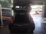 toyota-yaris-2023-hibrido-a-gasolina-1490cc