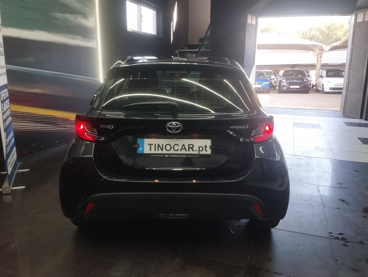 toyota-yaris-2023-hibrido-a-gasolina-1490cc
