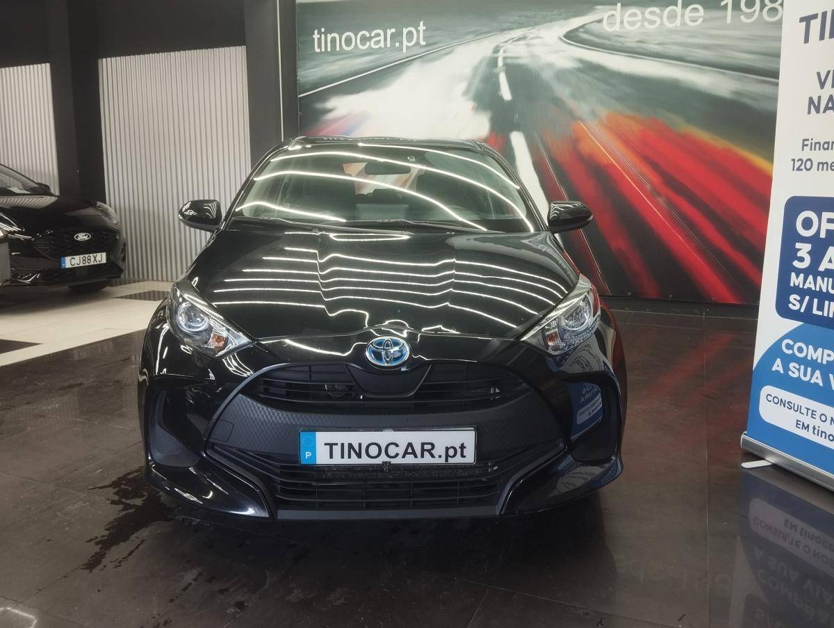 toyota-yaris-2023-hibrido-a-gasolina-1490cc