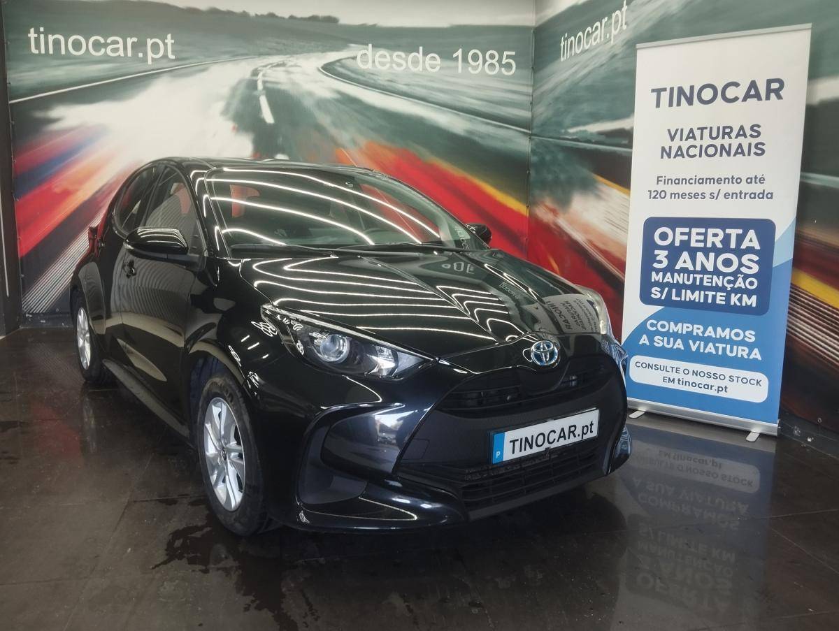 toyota-yaris-2023-hibrido-a-gasolina-1490cc