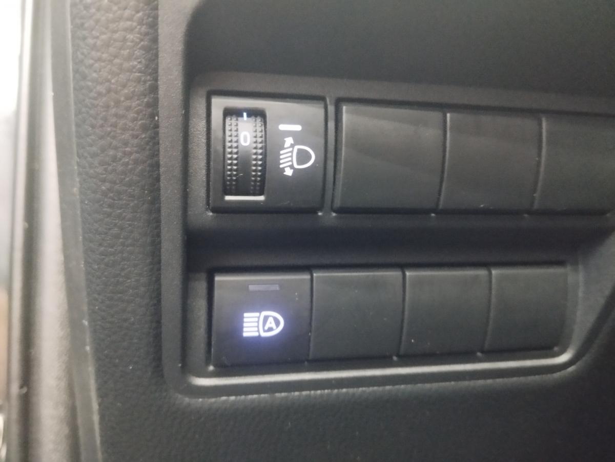 toyota-yaris-2023-hibrido-a-gasolina-1490cc