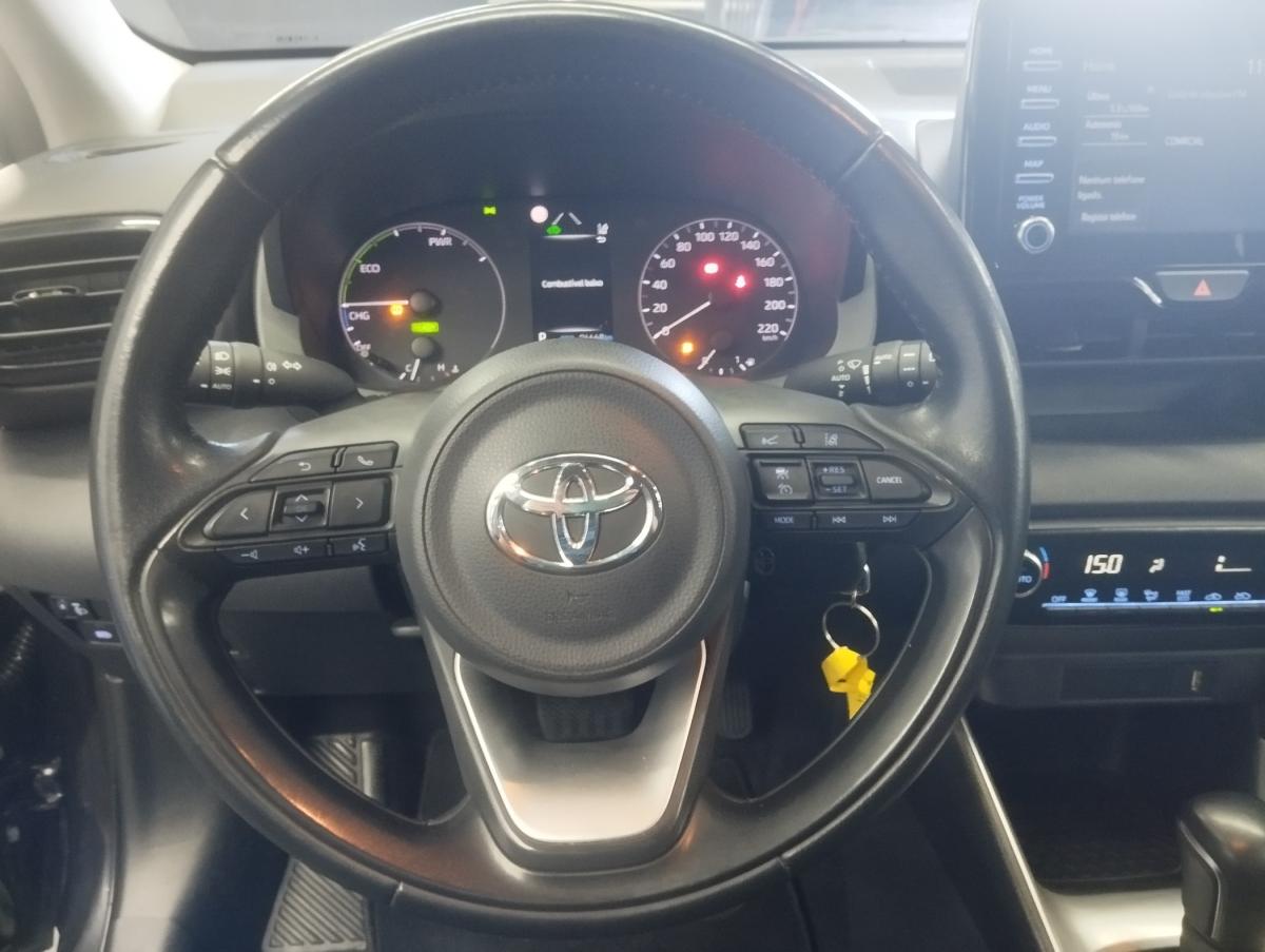 toyota-yaris-2023-hibrido-a-gasolina-1490cc