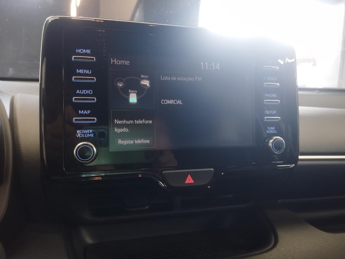 toyota-yaris-2023-hibrido-a-gasolina-1490cc
