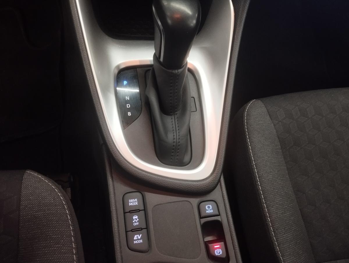 toyota-yaris-2023-hibrido-a-gasolina-1490cc