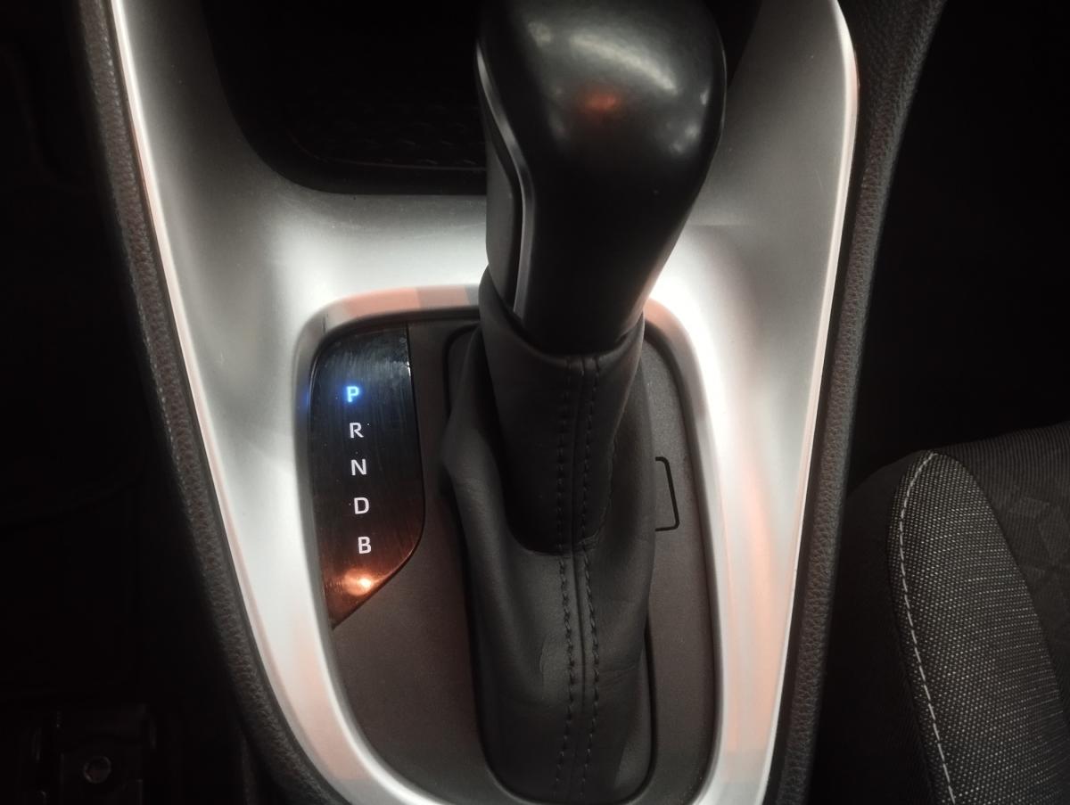 toyota-yaris-2023-hibrido-a-gasolina-1490cc