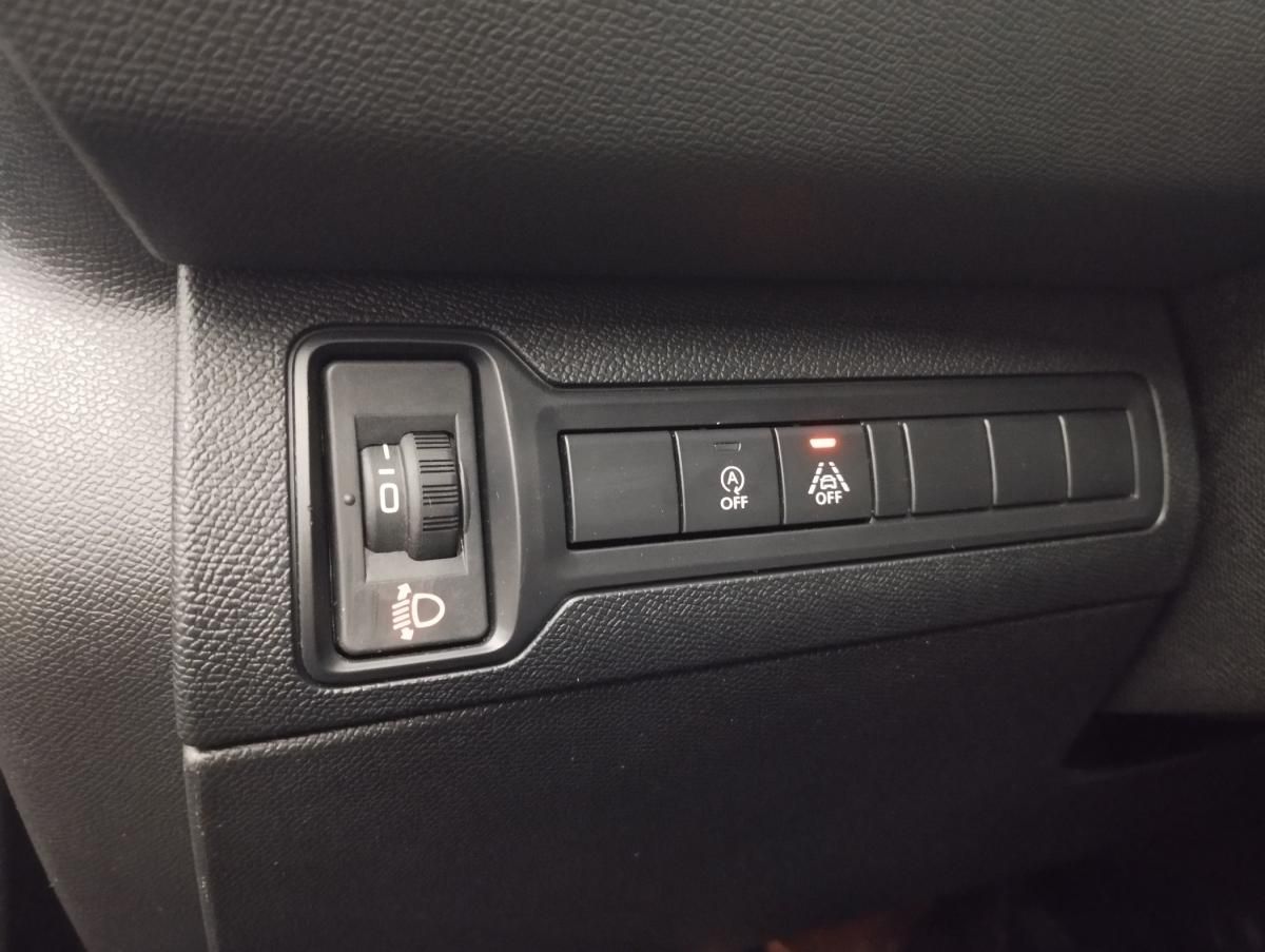 peugeot-308-sw-2021-diesel-1499cc