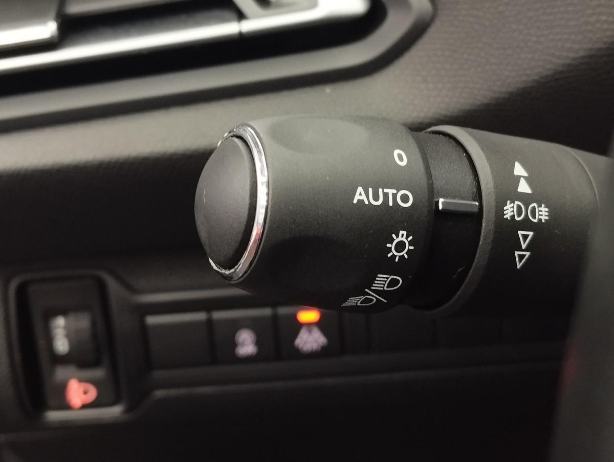 peugeot-308-sw-2021-diesel-1499cc