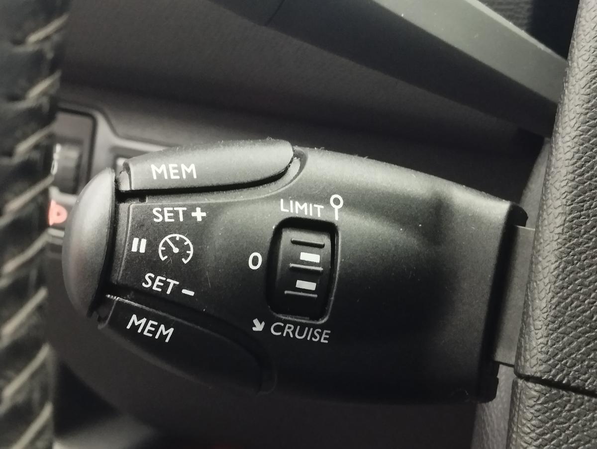 peugeot-308-sw-2021-diesel-1499cc