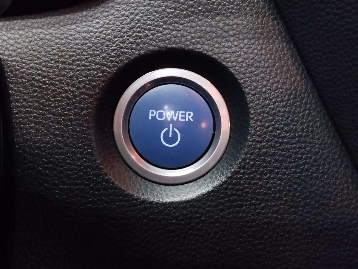 toyota-corolla-2021-hibrido-a-gasolina-1798cc