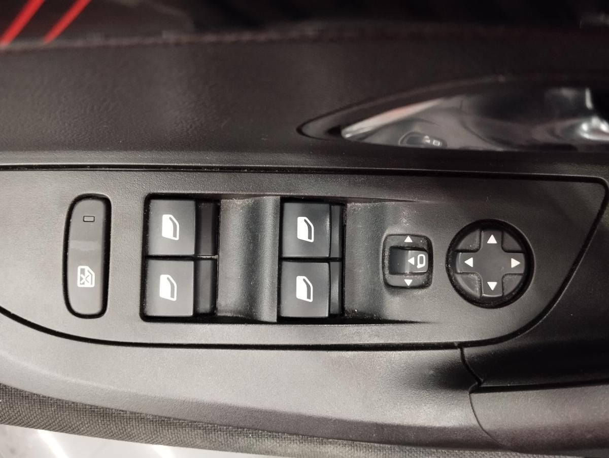 peugeot-2008-2022-diesel-1499cc