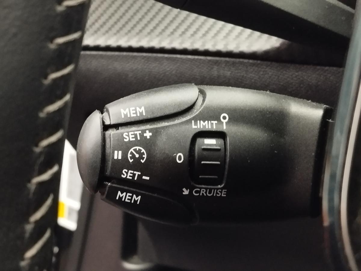 peugeot-2008-2022-diesel-1499cc