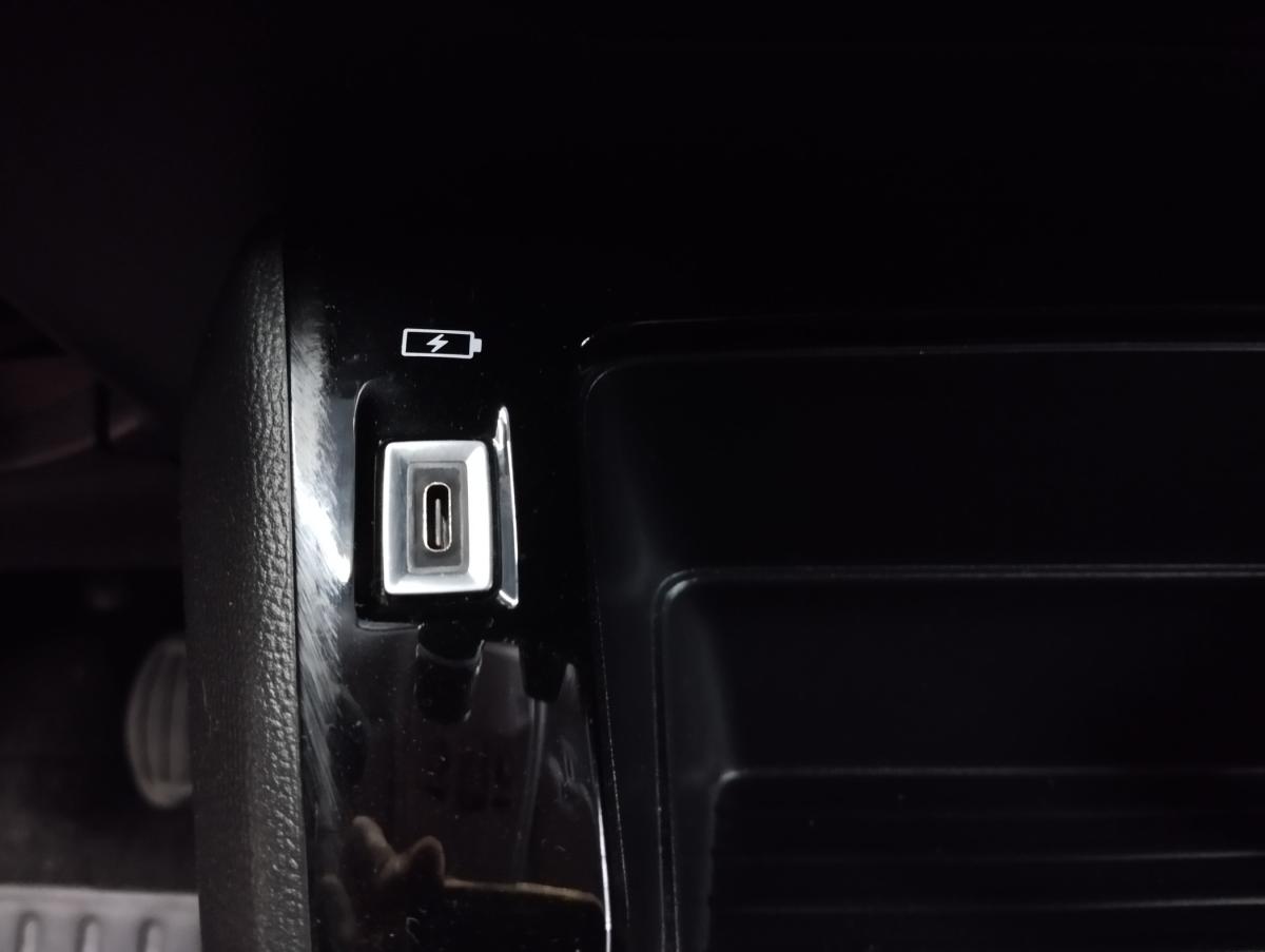 peugeot-2008-2022-diesel-1499cc