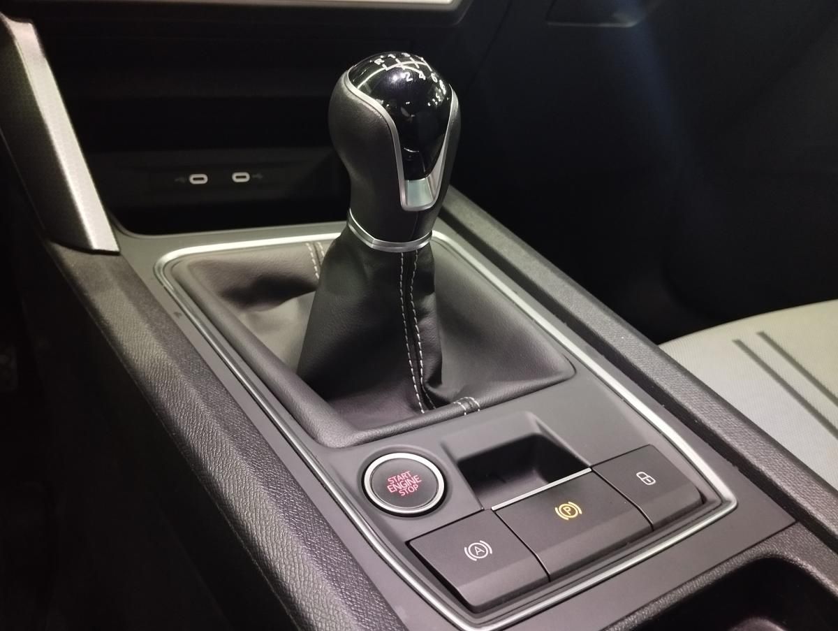 seat-leon-st-2022-gasolina-999cc