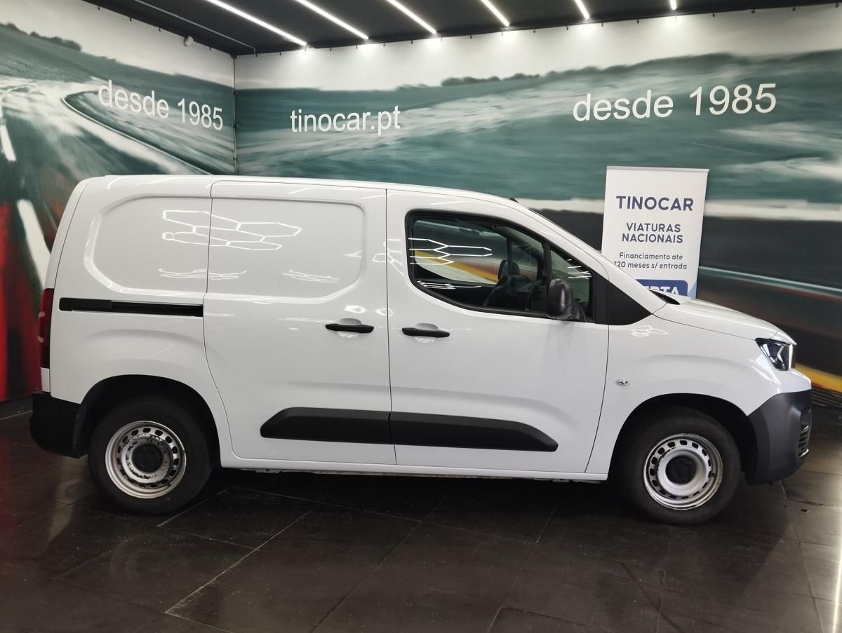peugeot-partner-2023-diesel-1499cc