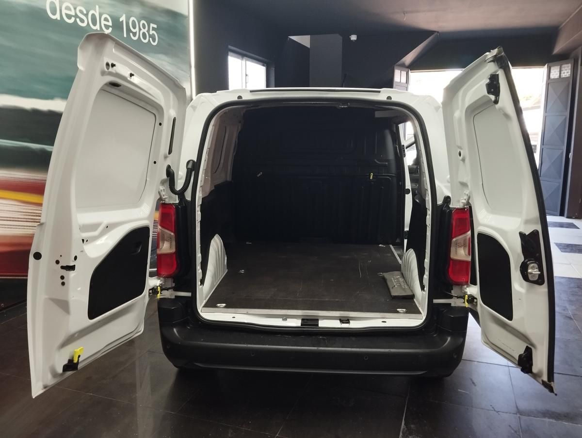 peugeot-partner-2023-diesel-1499cc