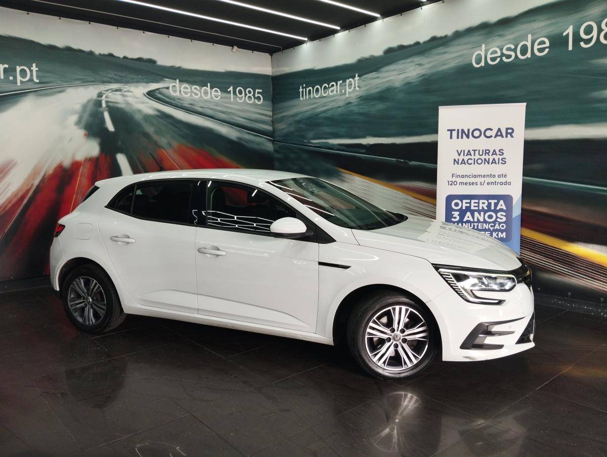renault-megane-2022-hibrido-a-gasolina-1598cc