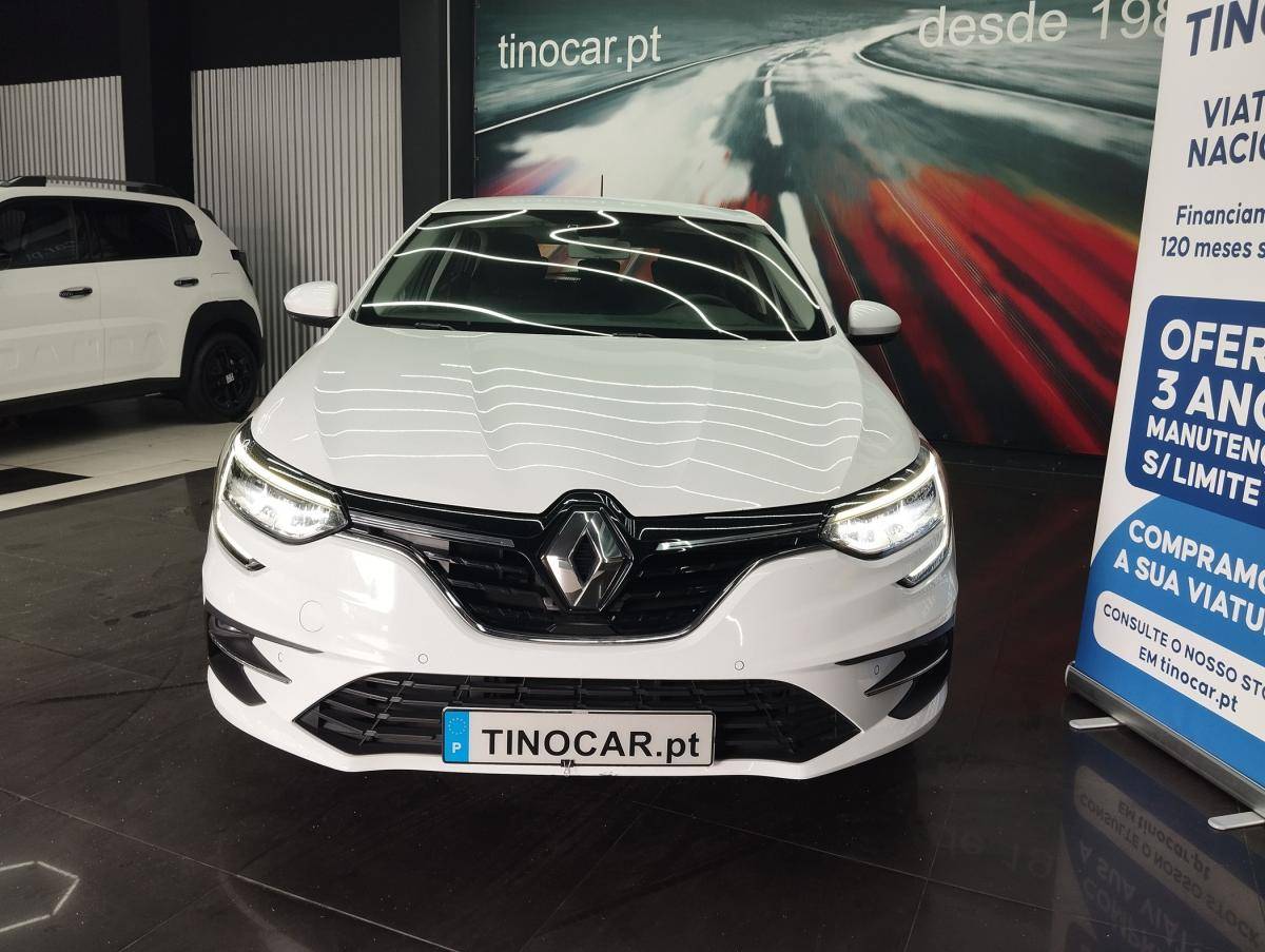 renault-megane-2022-hibrido-a-gasolina-1598cc