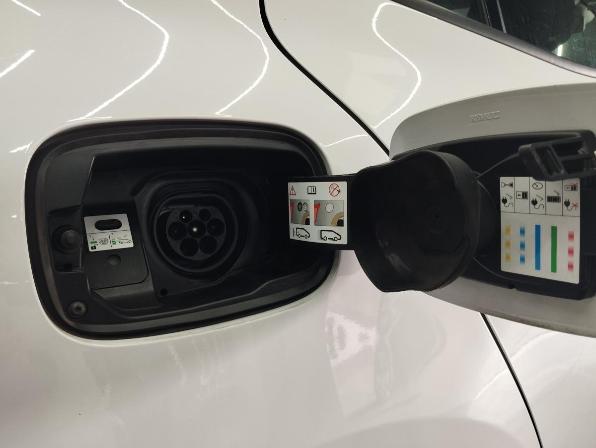 renault-megane-2022-hibrido-a-gasolina-1598cc