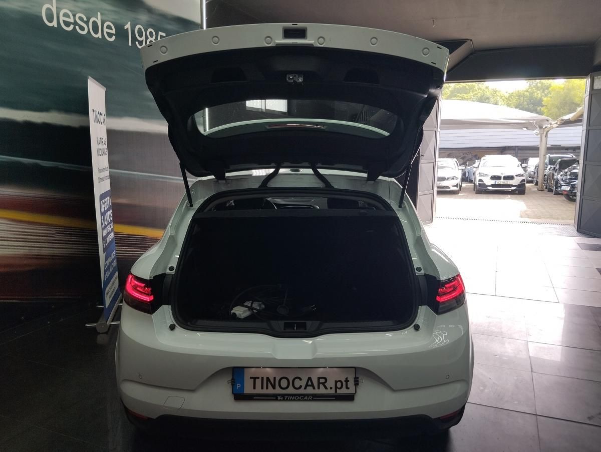 renault-megane-2022-hibrido-a-gasolina-1598cc