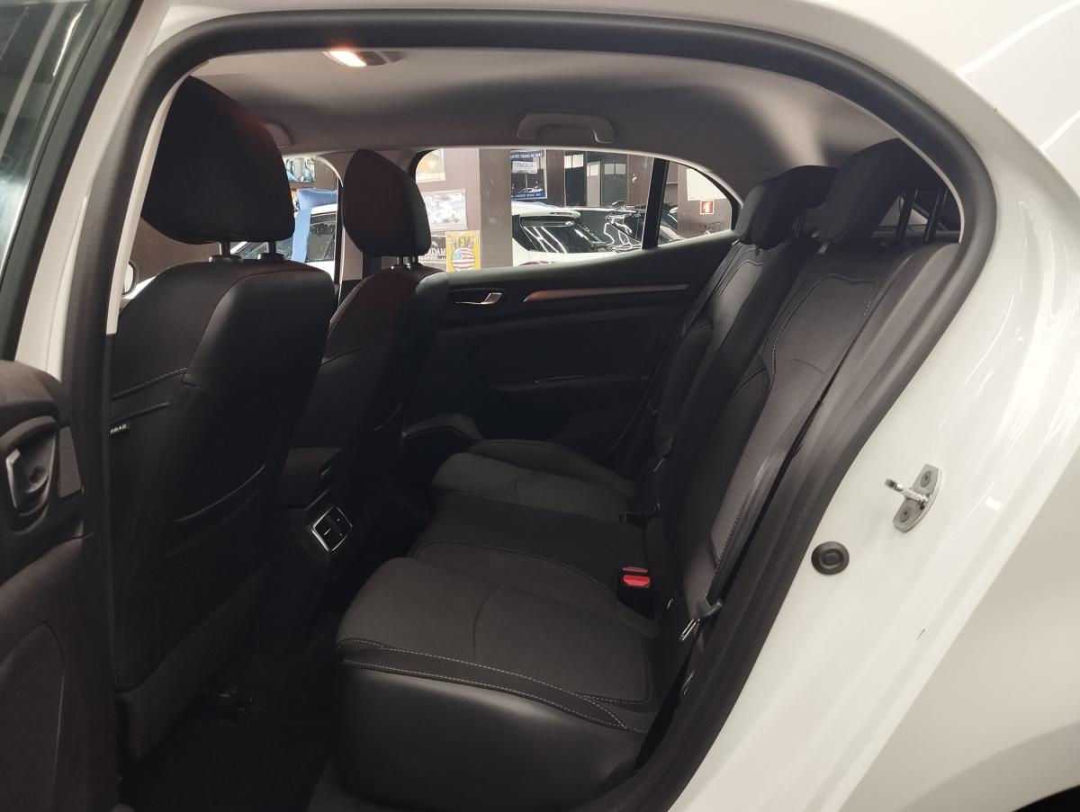 renault-megane-2022-hibrido-a-gasolina-1598cc