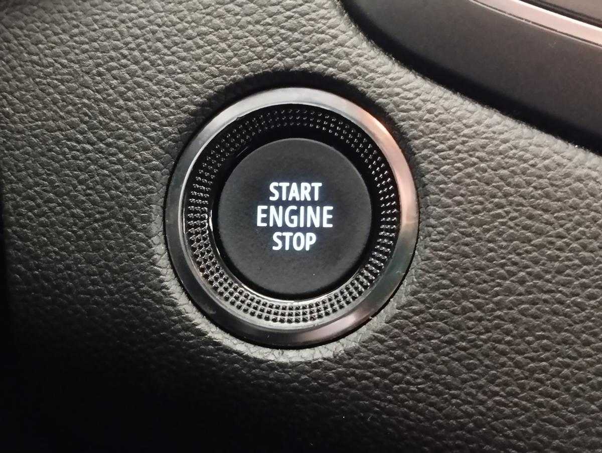 renault-megane-2022-hibrido-a-gasolina-1598cc