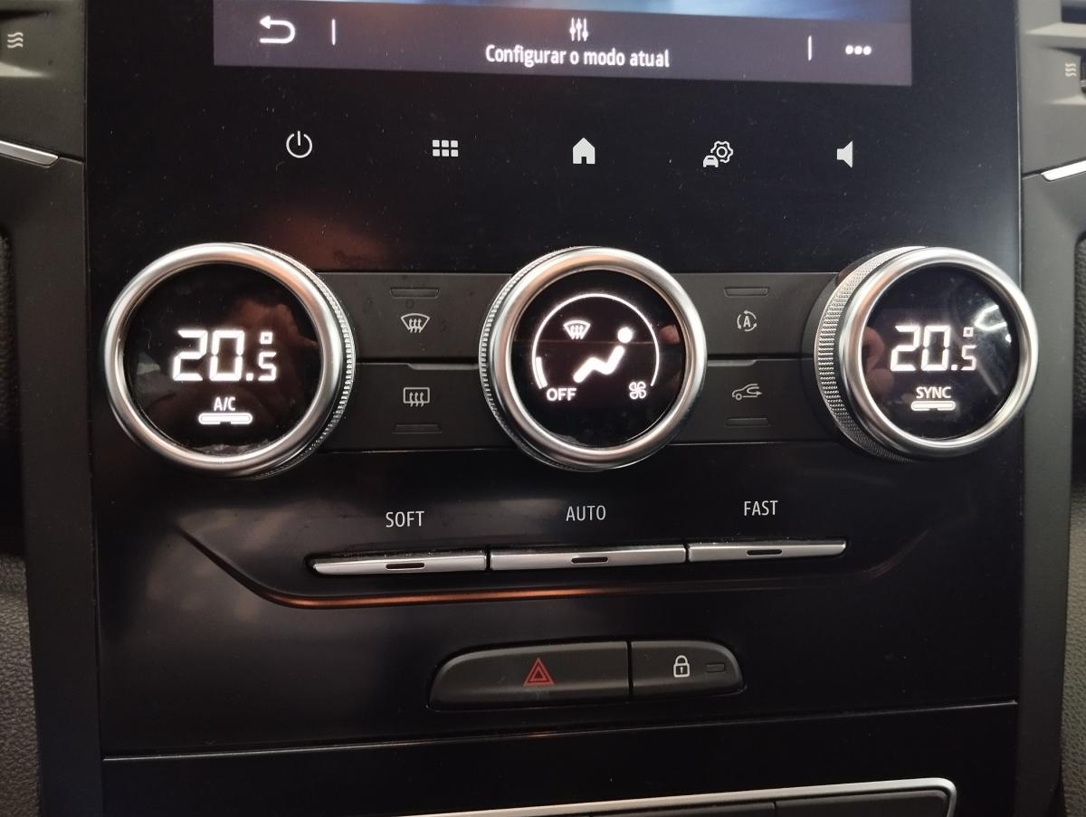 renault-megane-2022-hibrido-a-gasolina-1598cc