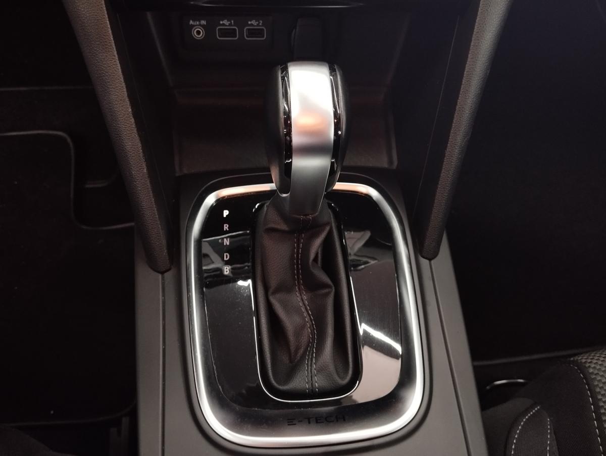 renault-megane-2022-hibrido-a-gasolina-1598cc