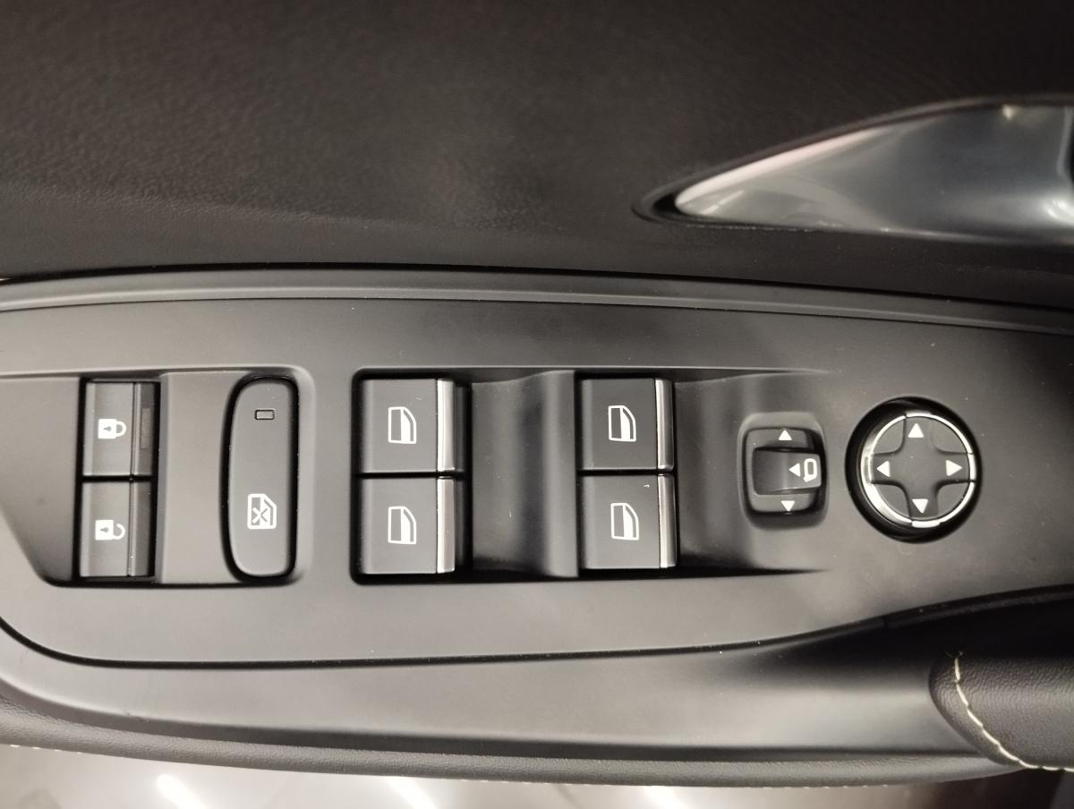 peugeot-308-sw-2022-hibrido-a-gasolina-1598cc