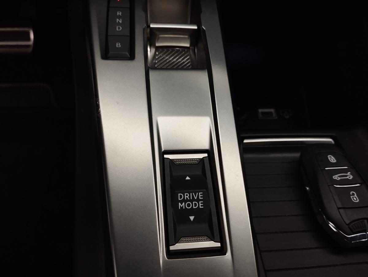 peugeot-308-sw-2022-hibrido-a-gasolina-1598cc