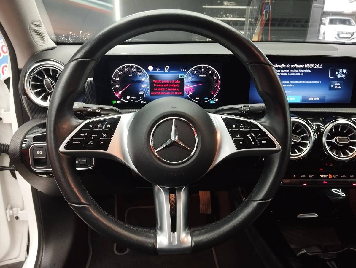 mercedes-benz-classe-a-2023-gasolina-1332cc