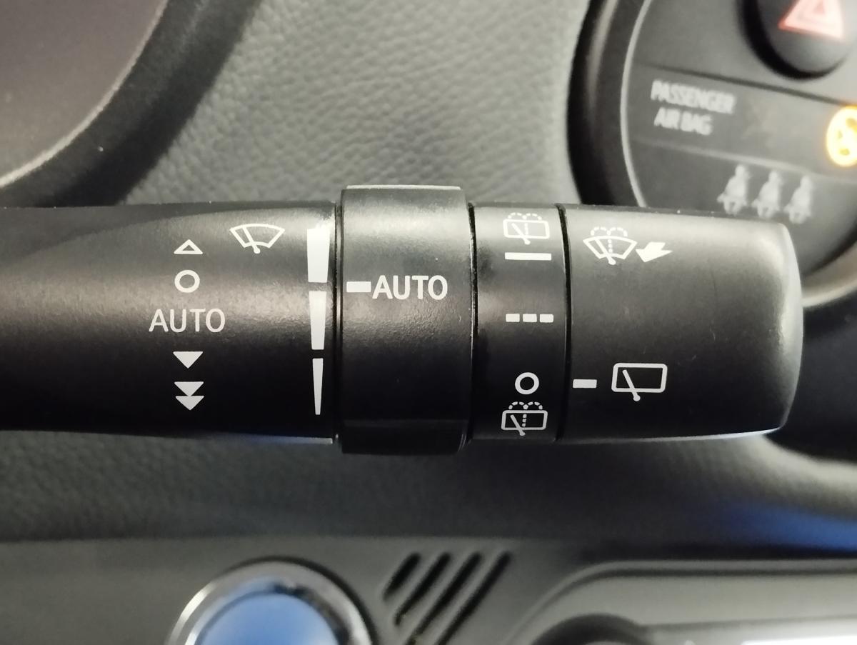 toyota-yaris-2020-hibrido-a-gasolina-1490cc