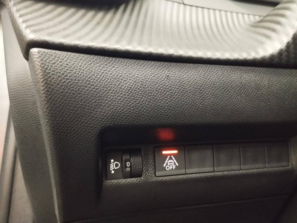 peugeot-2008-2021-gasolina-1199cc