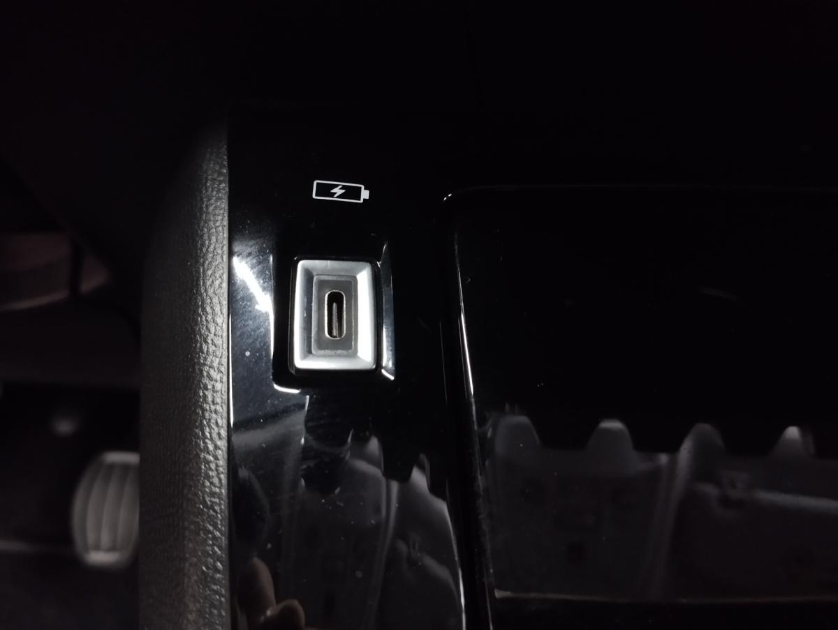 peugeot-2008-2021-gasolina-1199cc