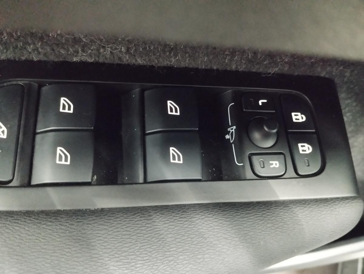 volvo-xc40-2021-hibrido-a-gasolina-1477cc