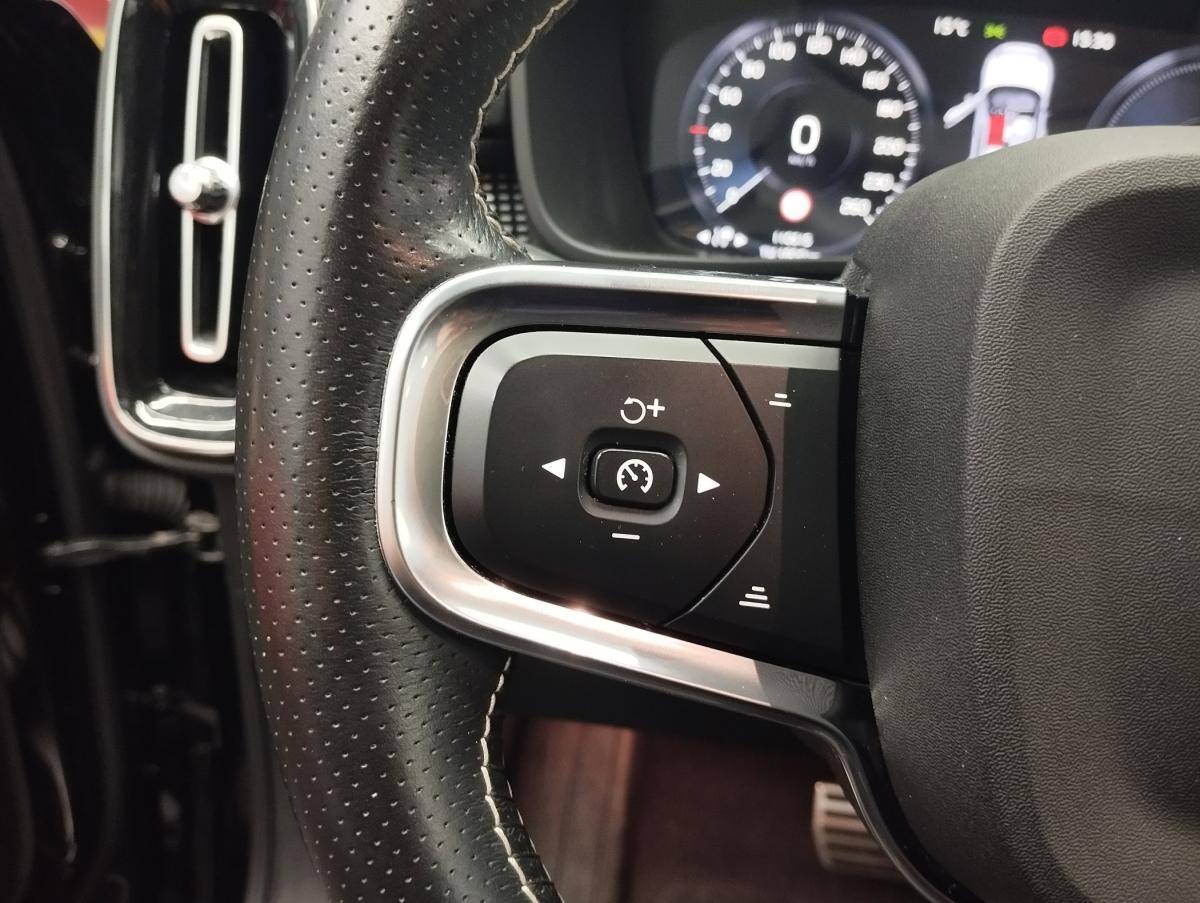 volvo-xc40-2021-hibrido-a-gasolina-1477cc