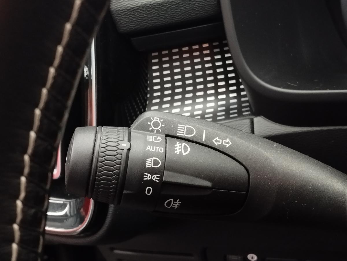 volvo-xc40-2021-hibrido-a-gasolina-1477cc