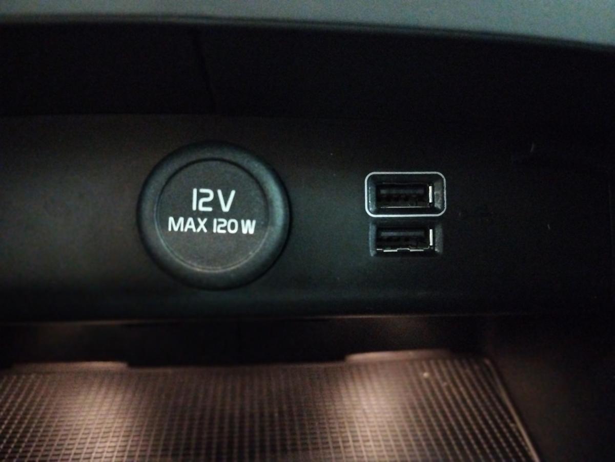volvo-xc40-2021-hibrido-a-gasolina-1477cc