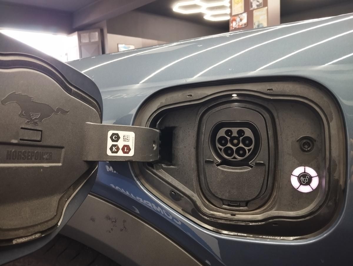 ford-mustang-2021-eletrico-0cc